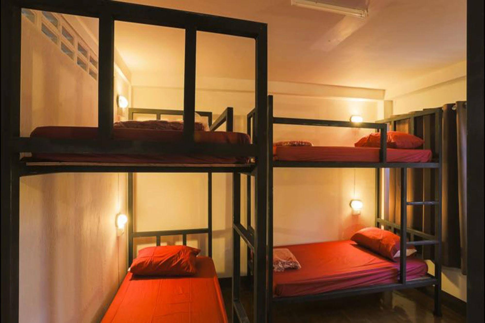 Cham Cha Hostel Chiang Mai Extérieur photo