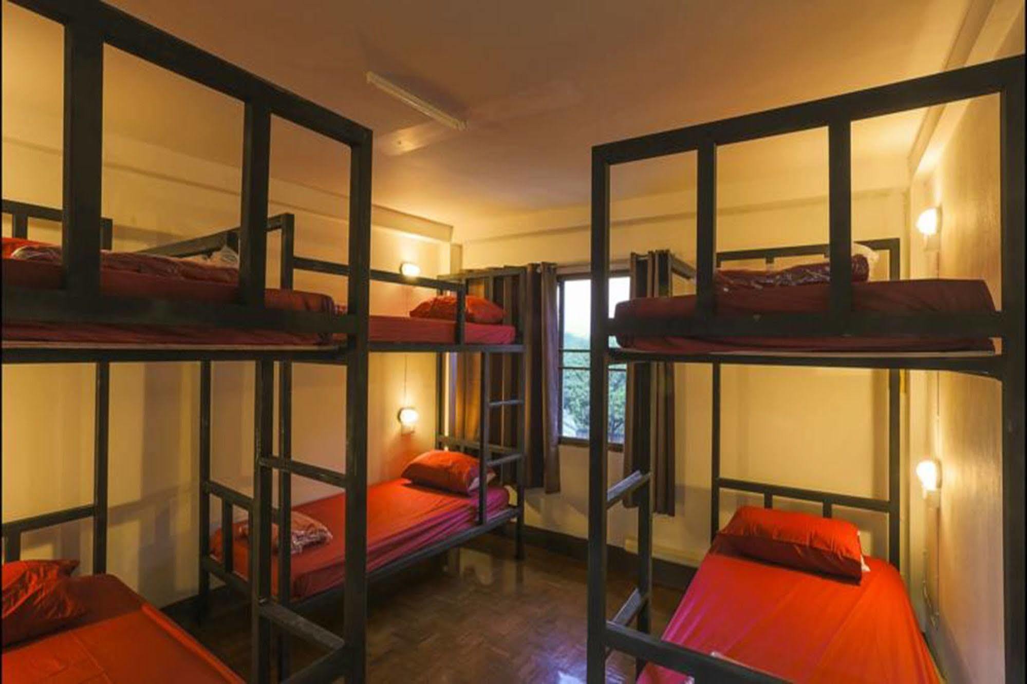 Cham Cha Hostel Chiang Mai Extérieur photo