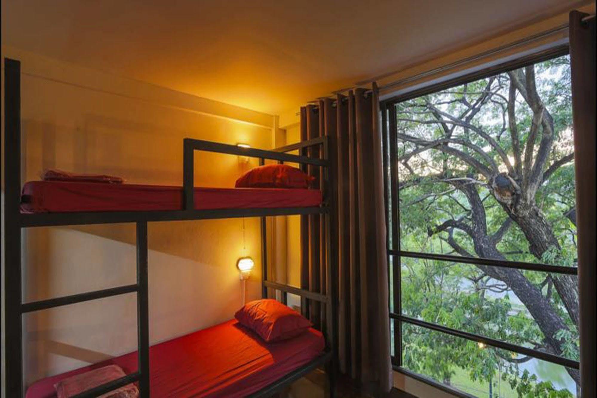 Cham Cha Hostel Chiang Mai Extérieur photo